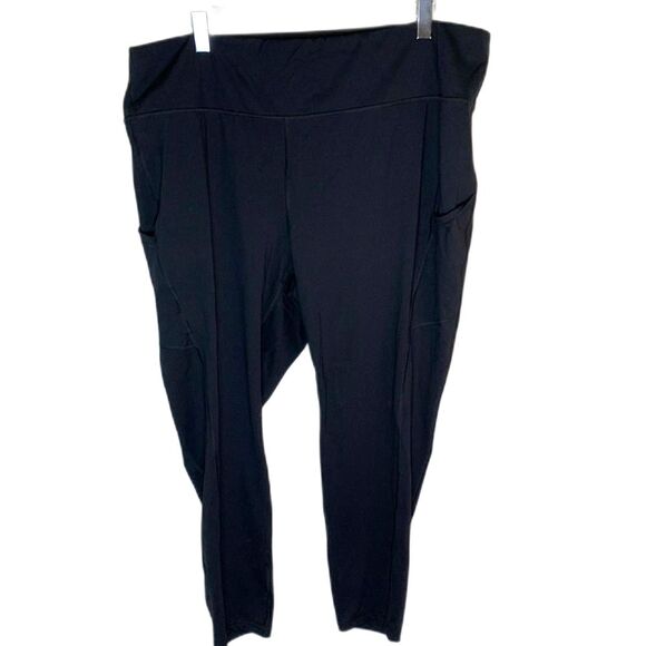 Torrid Active Black Side Pocket Cropped Leggings Size 4 (4X) - Picture 3 of 11